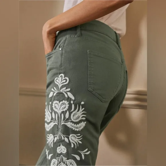 Boden Embroidered Girlfriend Jeans - Picture 4 of 13